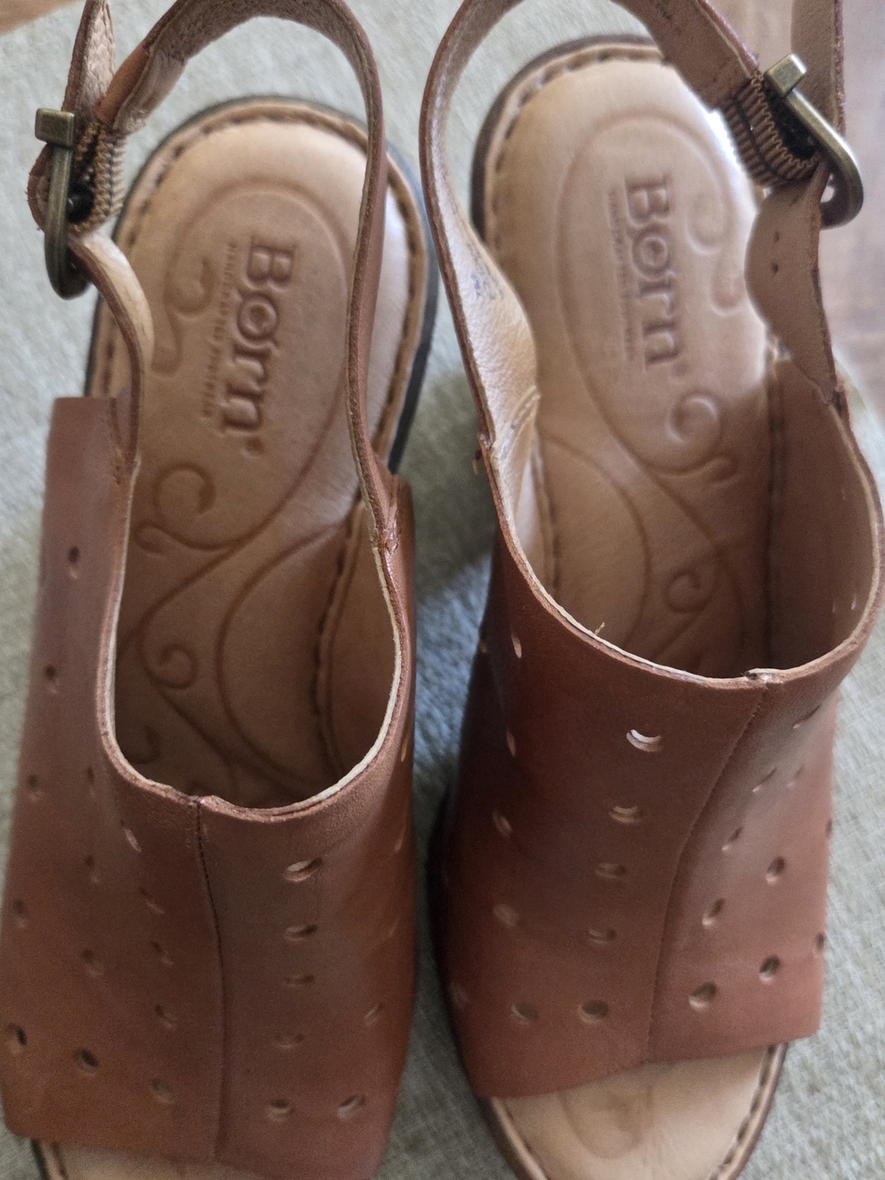Born Børn Cognac Brown Leather Perforated Slingback Comfort Sandals Women's 7M - Picture 3 of 8